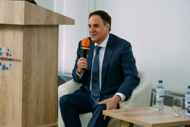 В Новосибирском ГАУ прошла встреча с Заместителем президента - председателем правления Банка ВТБ России Лукьяненко Валерием Васильевичем