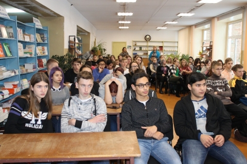 Профилактическая беседа с инспектором по делам несовершеннолетних