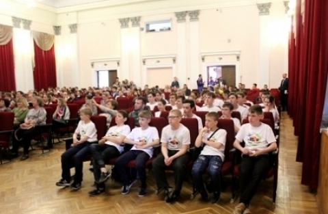 ����� �������� ������� � ������������� ���