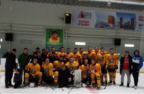 Хоккеисты Новосибирского ГАУ снова первые
