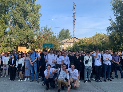 �������